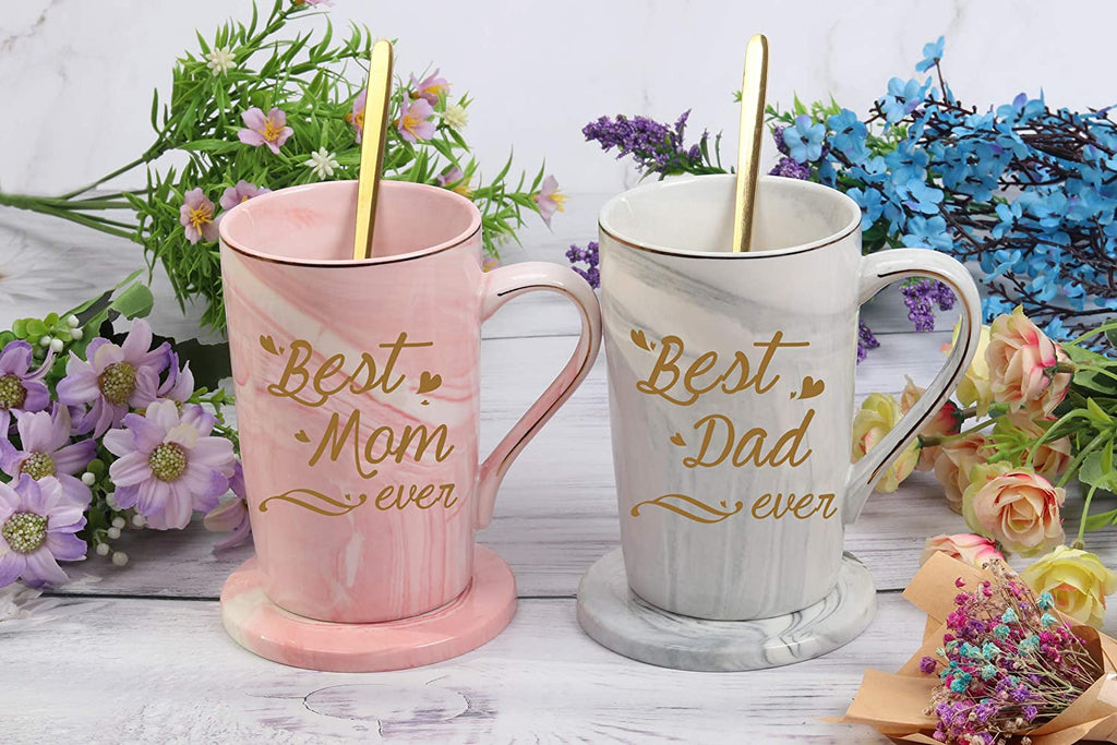 Best Mom and Dad Coffee Mugs Best Dad and Mom Mug Birthday Mothers Day Fathers Day Mugs for Mom Dad from Daughter Son New Parent Mug 14 Ounce Gift Box with Spoon and Mug Mat Pink and Gray